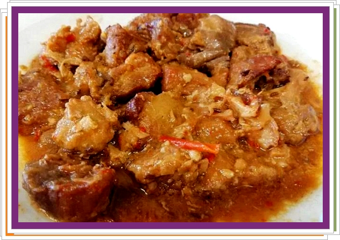 Vepřové pečené maso s cibulí - Recepty a vaření
