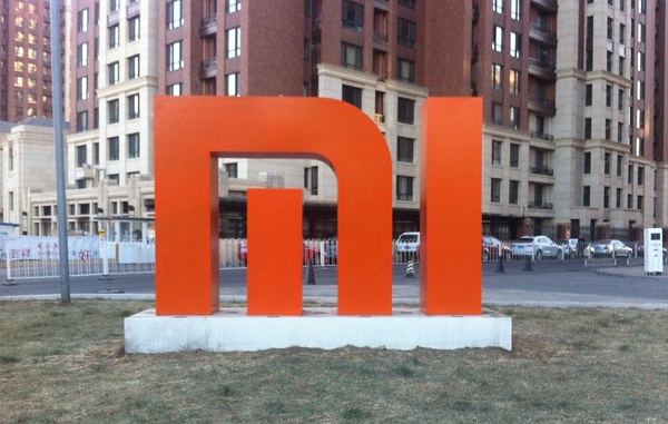 Xiaomi se ohradila proti zařazení na seznam sponzorů války Ukrajinou