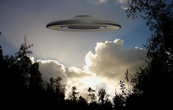 UFO - Neidentifikovatelný létající předmět