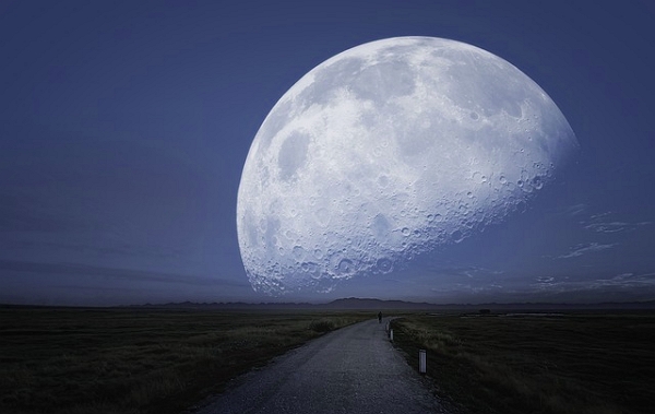 Měsíc - Luna