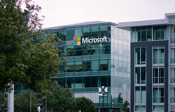 Microsoft - Budova - Logo