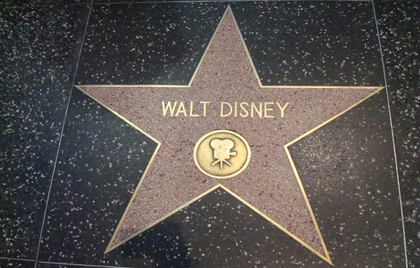 Walt Disney - Hvězda