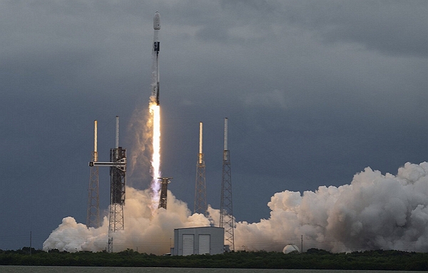 Evropská sonda Hera vynesená na raketě Falcon 9 společnosti SpaceX